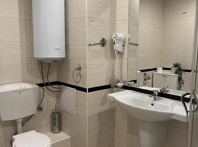 & Relax In Bellevue Отель *