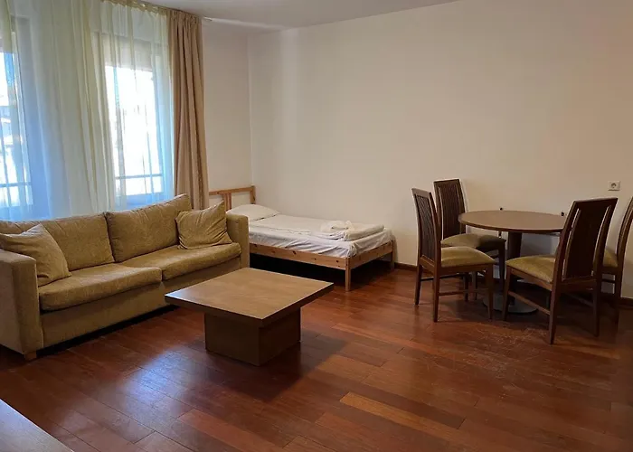 & Relax In Bellevue Отель Банско